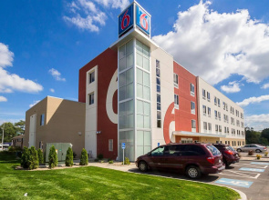 Days Inn South Bend / Notre Dame