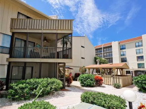 Bay Oaks D22 - Two Bedroom Condo