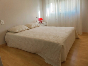 Attractive Villa in Roquemaure With Swimming Pool