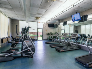 Holiday Inn Newark International Airport by IHG