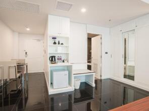 Отель The Bless Hotel and Residence