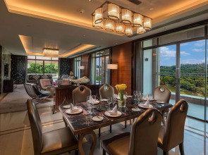 DoubleTree by Hilton Guangzhou Science City-Free Shuttle Bus Service During Canton Fair Period