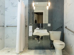 Отель Amsterdam Court