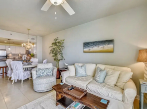 Grand Panama Beach Resort by Book That Condo