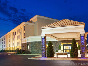 Holiday Inn Express & Suites Greensboro-(I-40 Wendover) by IHG