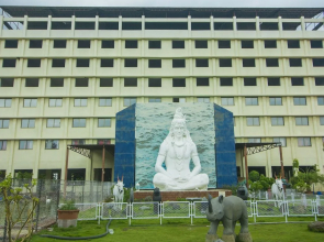 OYO 15483 Sai Palkhi Niwara