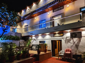Hotel Hilltop