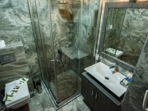 Queen Boutique Hotel