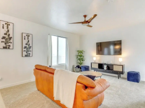 4 Mi to Zions Bank Stadium: Sleek Herriman Retreat