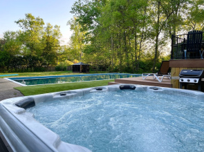 Pool Kayaks Hot Tub Game Rooms Sleeps 16