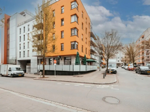 City's Best View, Spacious 2BR Apartment W Balcony