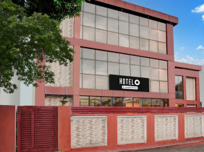 OYO 255 Flagship Jankipuram University Campus