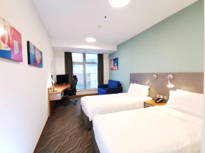 Holiday Inn Express Causeway Bay Hong Kong by IHG