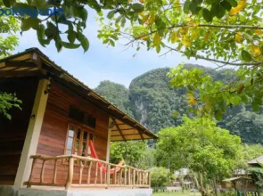 Monkey Mansion Bungalows