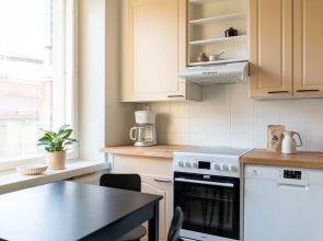 Studio for 4 people next to Areena