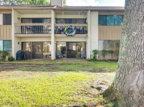 Waterfront Condo on Lake Conroe w/ Boat Launch!