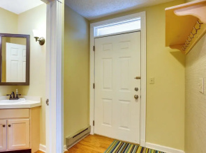 Glen Arbor Vacation Rental w/ Views of Lake!