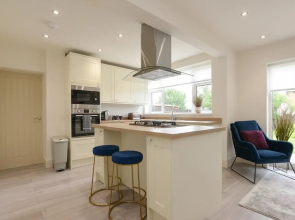 Wollaton House - Fabulous 5 bed house Nottingham