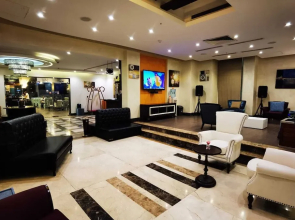 the continent residence