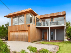 Beach Road Luxury with Ocean Views