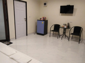 Phuket Sirinapha Resort