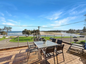 The Rotunda @ Gerroa - Pet Friendly Beachfront
