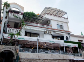 Sidro Guesthouse