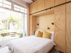 Lovely and charming guesthouse near city center, close to Rotterdam