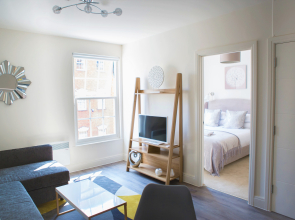 Your Apartment The Clarence - No.2