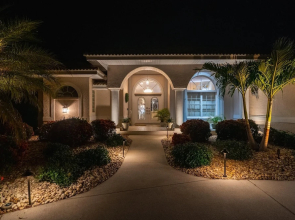 Luxury Long Waterview w Pool-kayaks-clubs-bikes