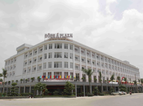May Plaza Hotel