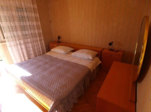 Guest house Brodarica
