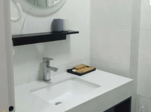 Pebble Motel(Lujiang Andre Plaza store)
