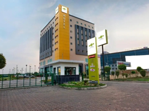 Holiday Inn Express Greater Noida Knowledge Park