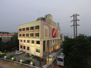 OYO 1081 Hotel Sindhu International