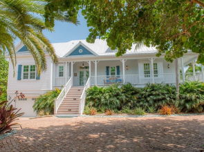 Pineapple Beach by Florida Keys Luxury Rentals