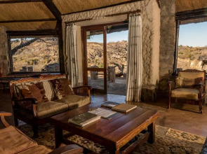 Big Cave Camp - Lodge On The Rocks