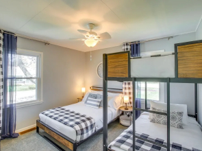 Sturgeon Bay Home ~ 6 Mi to Potawatomi State Park