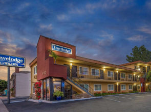Travelodge by Wyndham Burbank-Glendale
