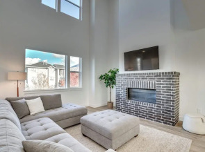 Modern Downtown Provo Townhome w/ Balcony!
