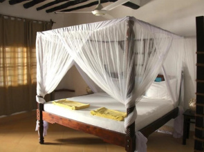 Makuti Beach Bungalows
