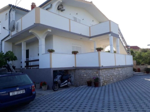 Jadranka - Free Parking and Grill - A3