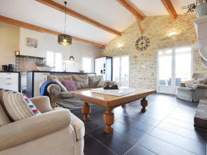 Lavish House in Ardeche With Shared Pool