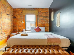 Short North Convention King Bed Parking Free