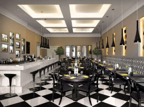 Отель ibis Deira Creekside Dubai