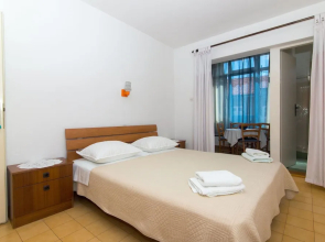 Rooms Holiday Vibes