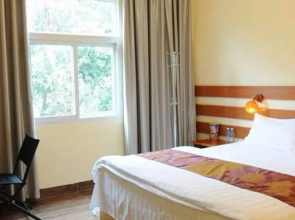 Lin Yard Hotel