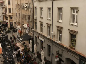 Redlotus Accommodation - Old City