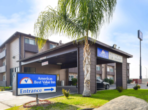 Studio 6 Suites Delano, CA