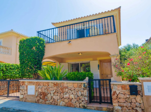 BUGAMBILIA - Chalet with terrace in Sa Ràpita. Free WiFi